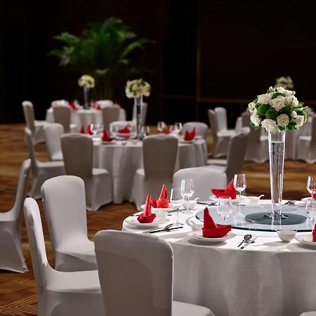 Hilton Jiaxing Hotell Exteriör bild