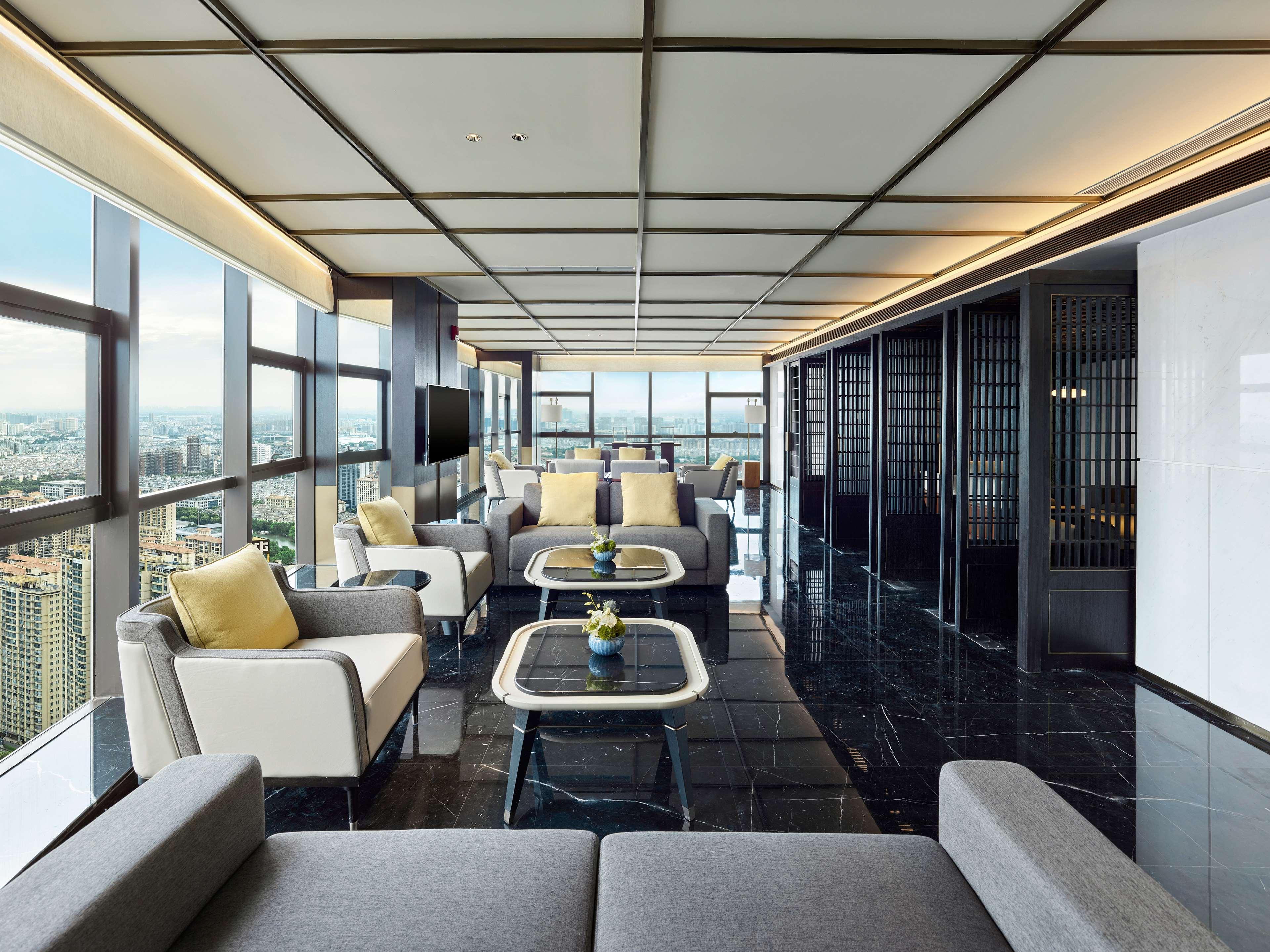 Hilton Jiaxing Hotell Exteriör bild