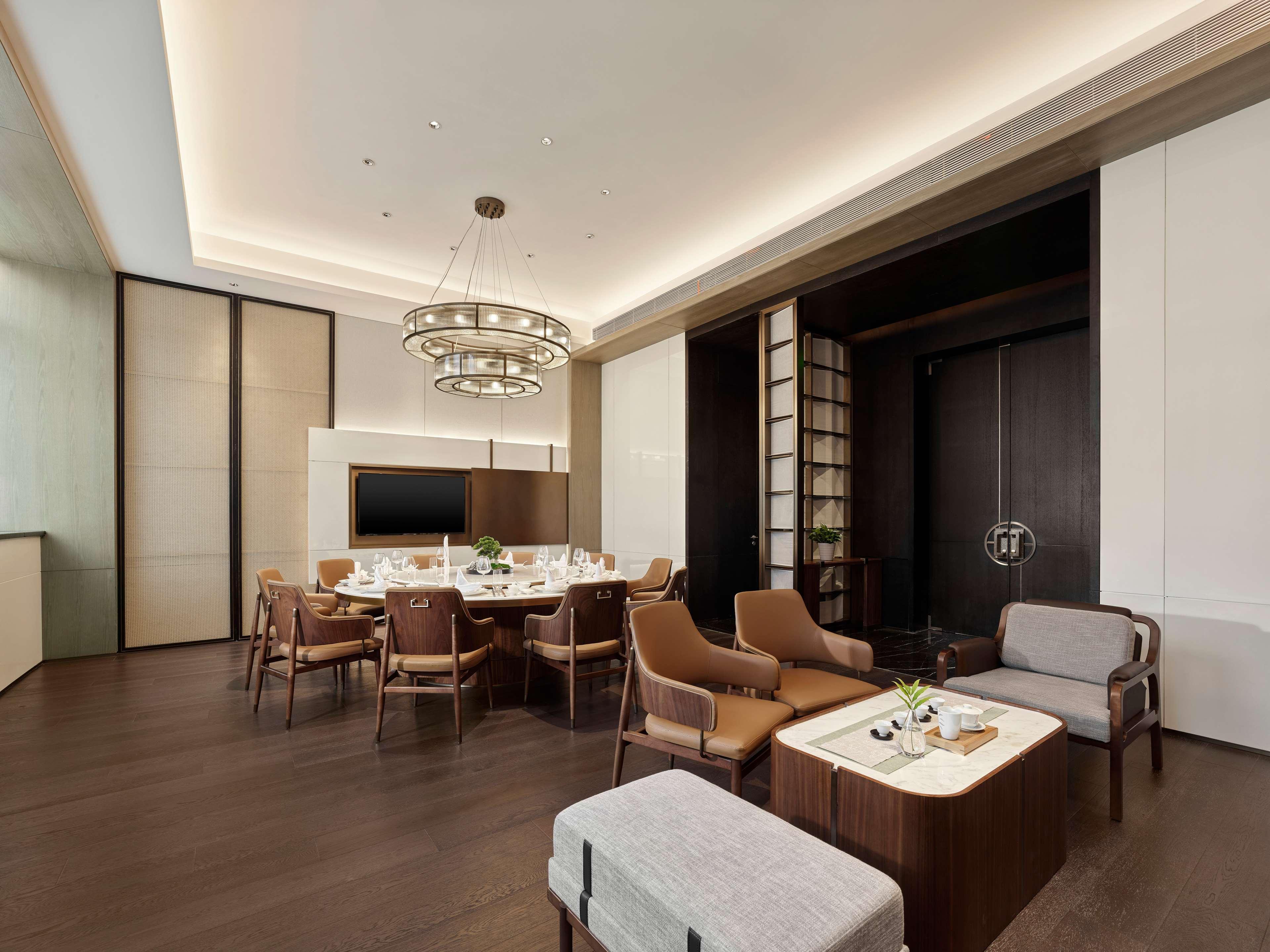 Hilton Jiaxing Hotell Exteriör bild