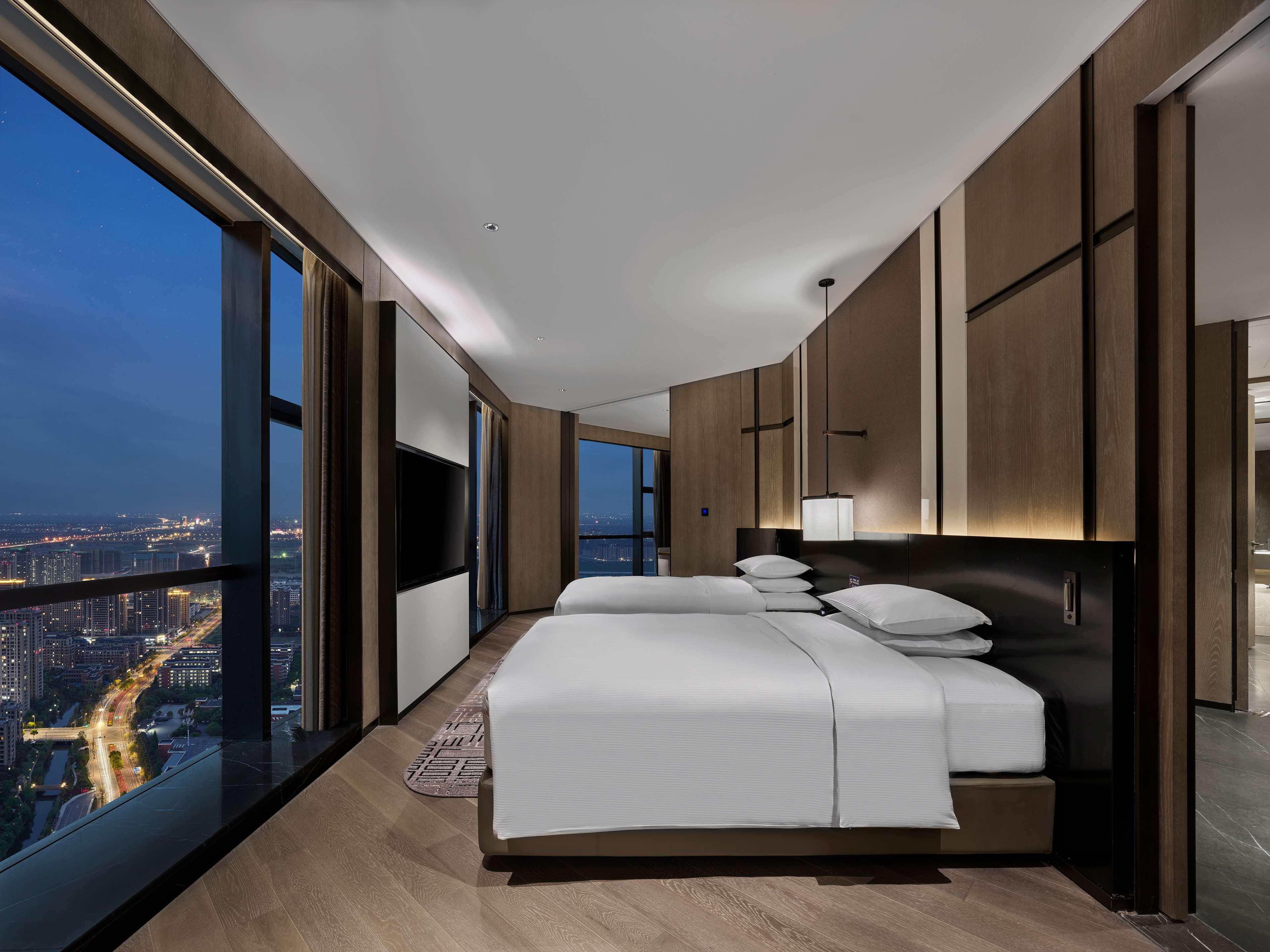 Hilton Jiaxing Hotell Exteriör bild
