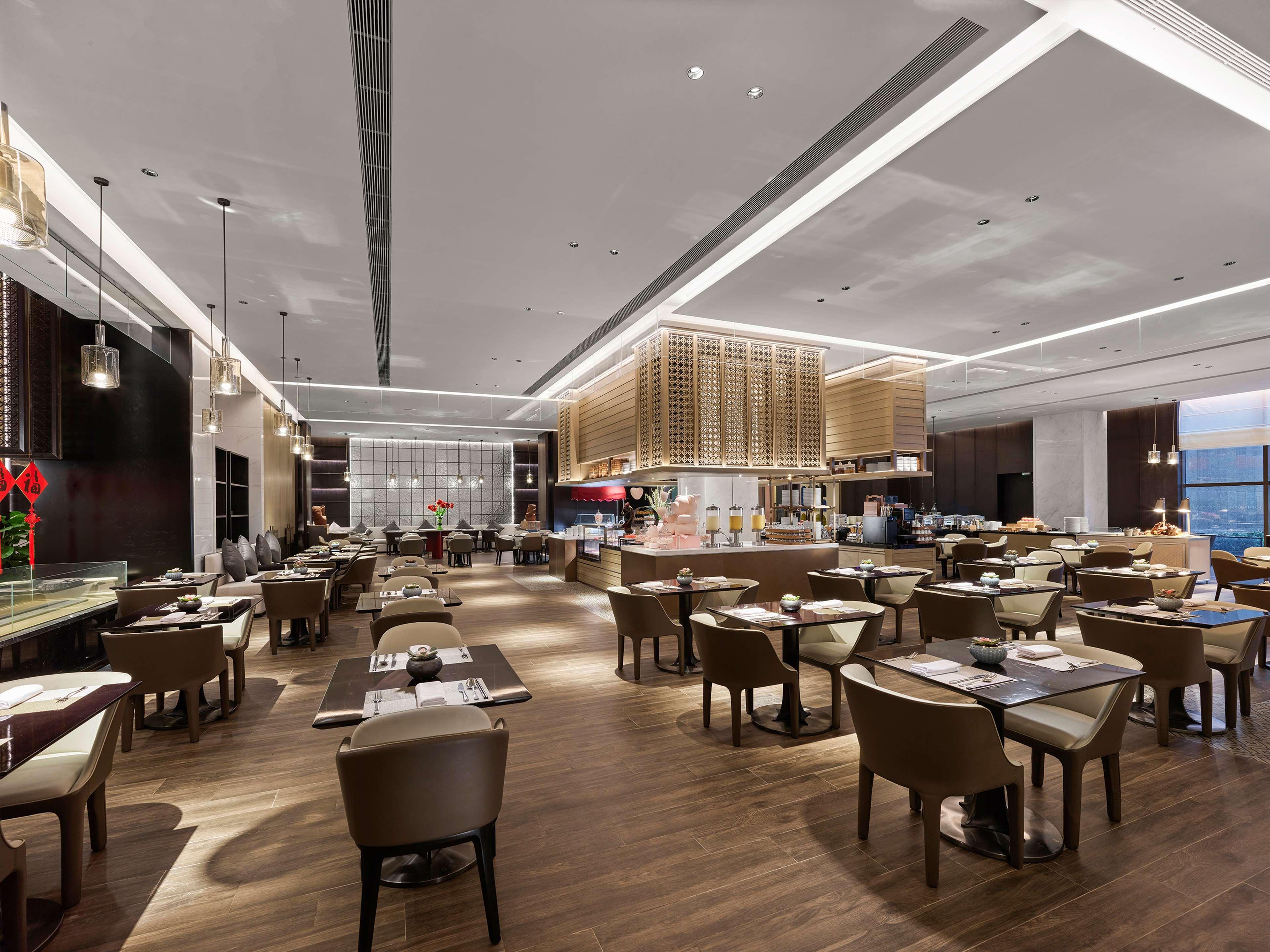 Hilton Jiaxing Hotell Exteriör bild