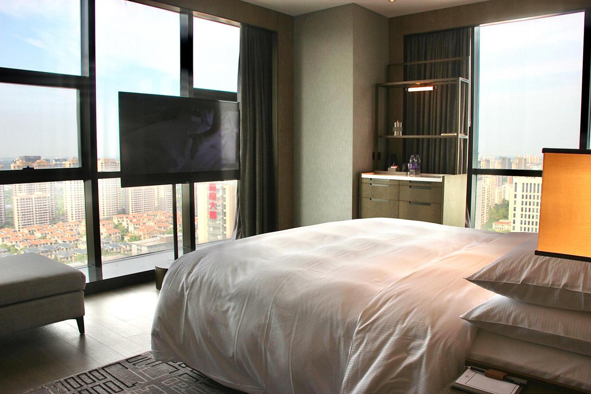 Hilton Jiaxing Hotell Exteriör bild