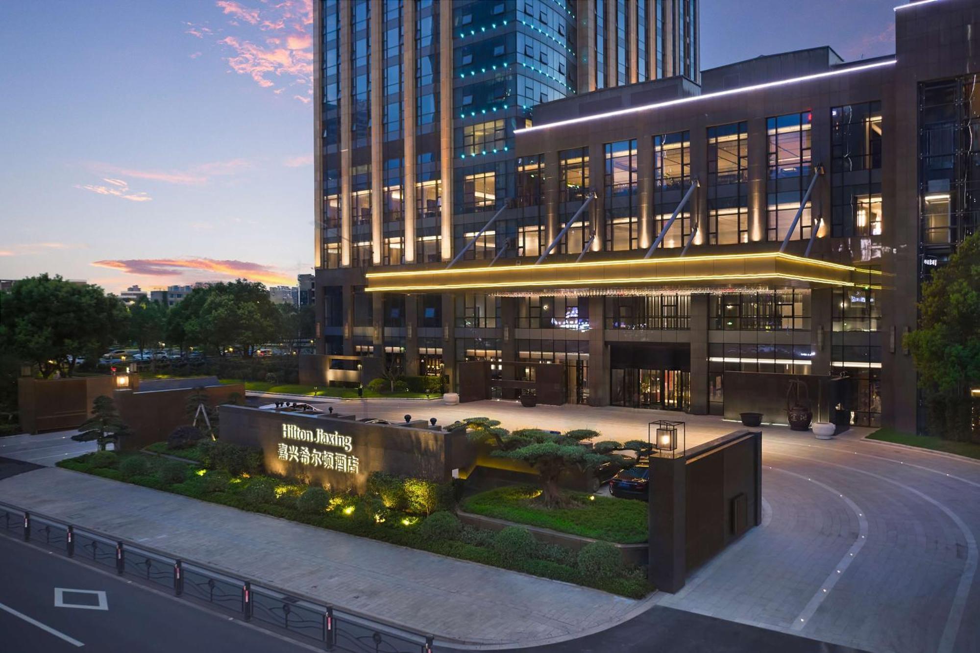 Hilton Jiaxing Hotell Exteriör bild