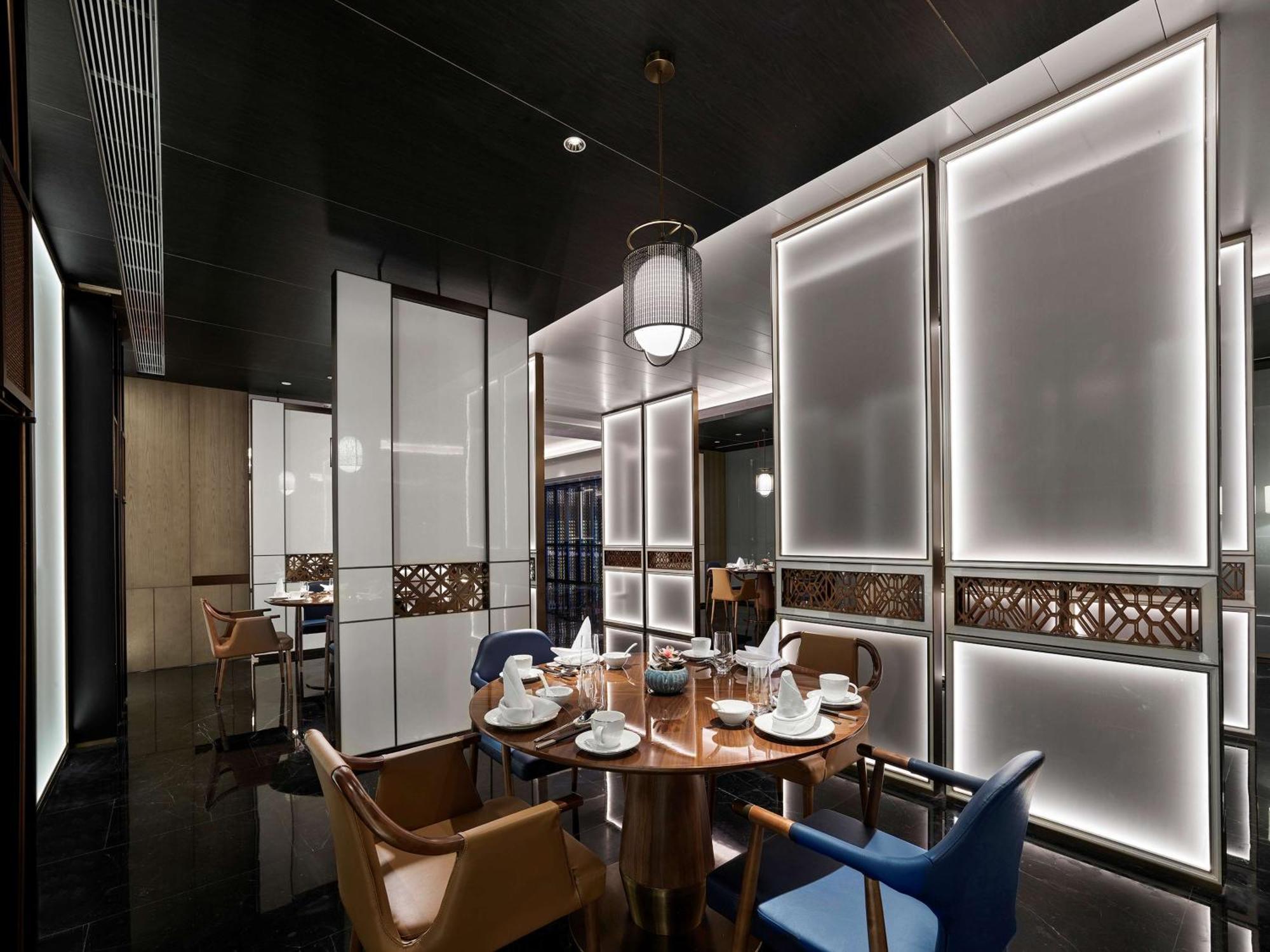 Hilton Jiaxing Hotell Exteriör bild
